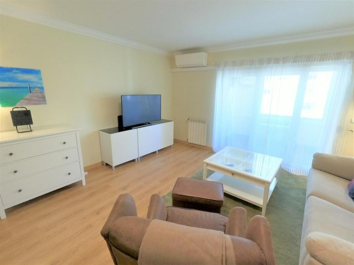 Carnaxide Modern T1 Apartment W Balcony In Carnaxide Oeiras Lisbon Exteriör bild