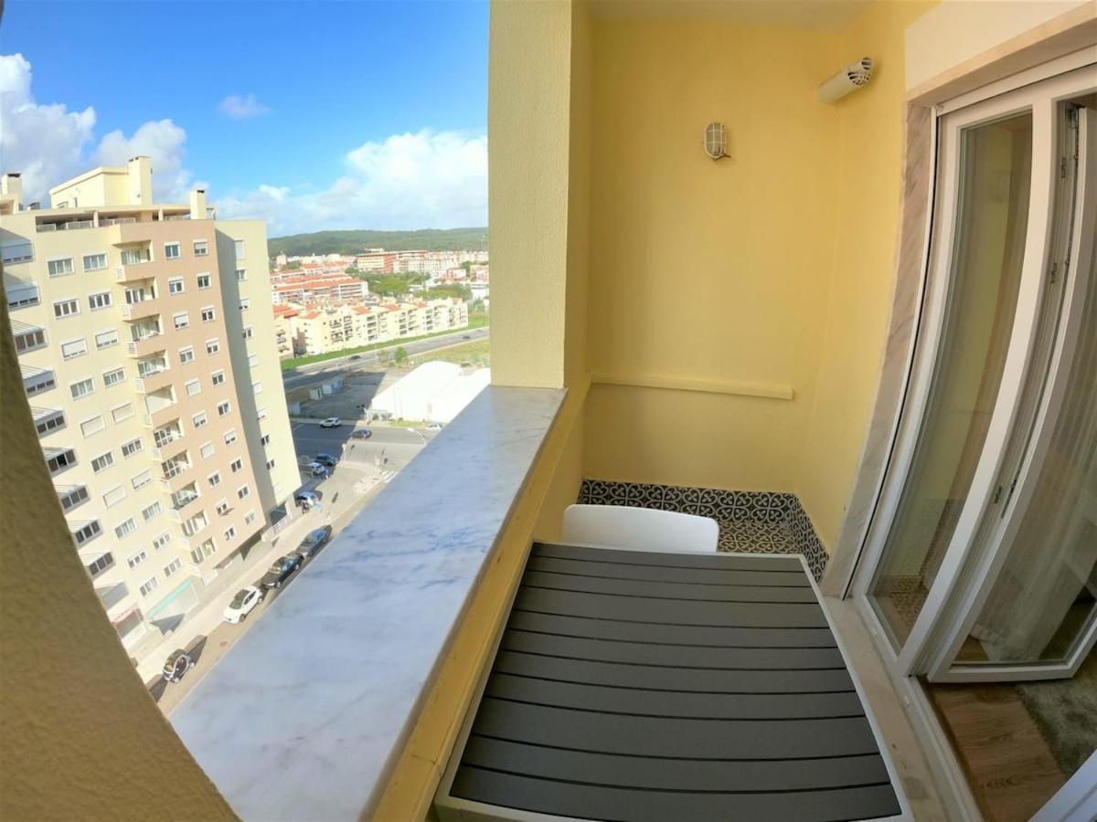 Carnaxide Modern T1 Apartment W Balcony In Carnaxide Oeiras Lisbon Exteriör bild